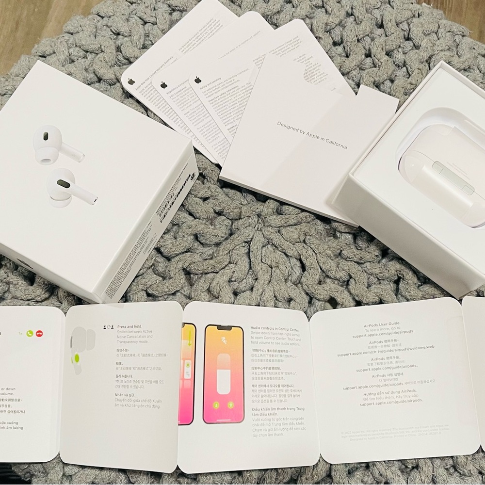 Selling my AirPods Pro 2 (the newest kind) $139